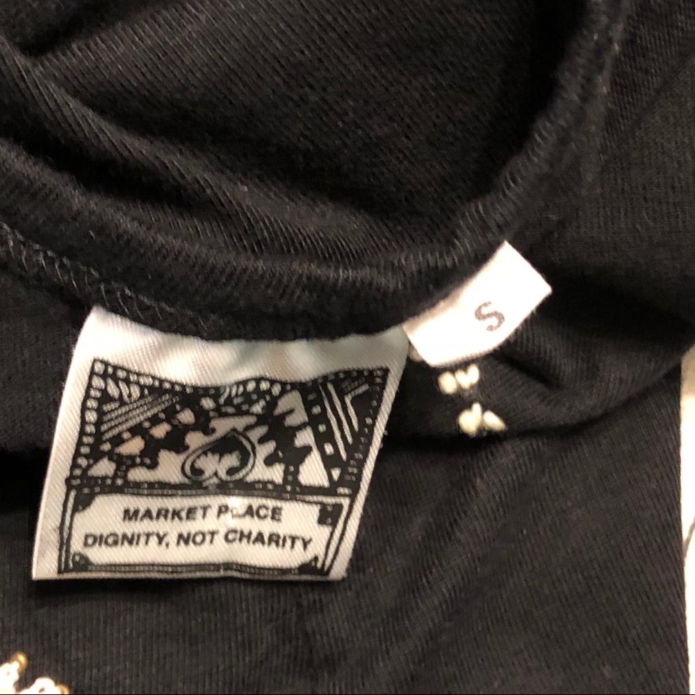 Black Embroidered Tank - Picture 4 of 4